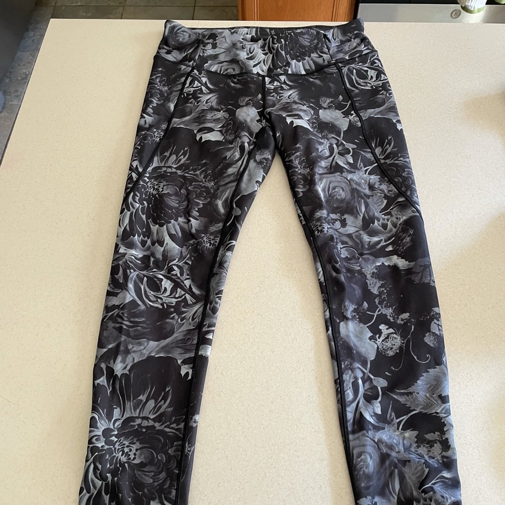 Black floral Calia leggings
